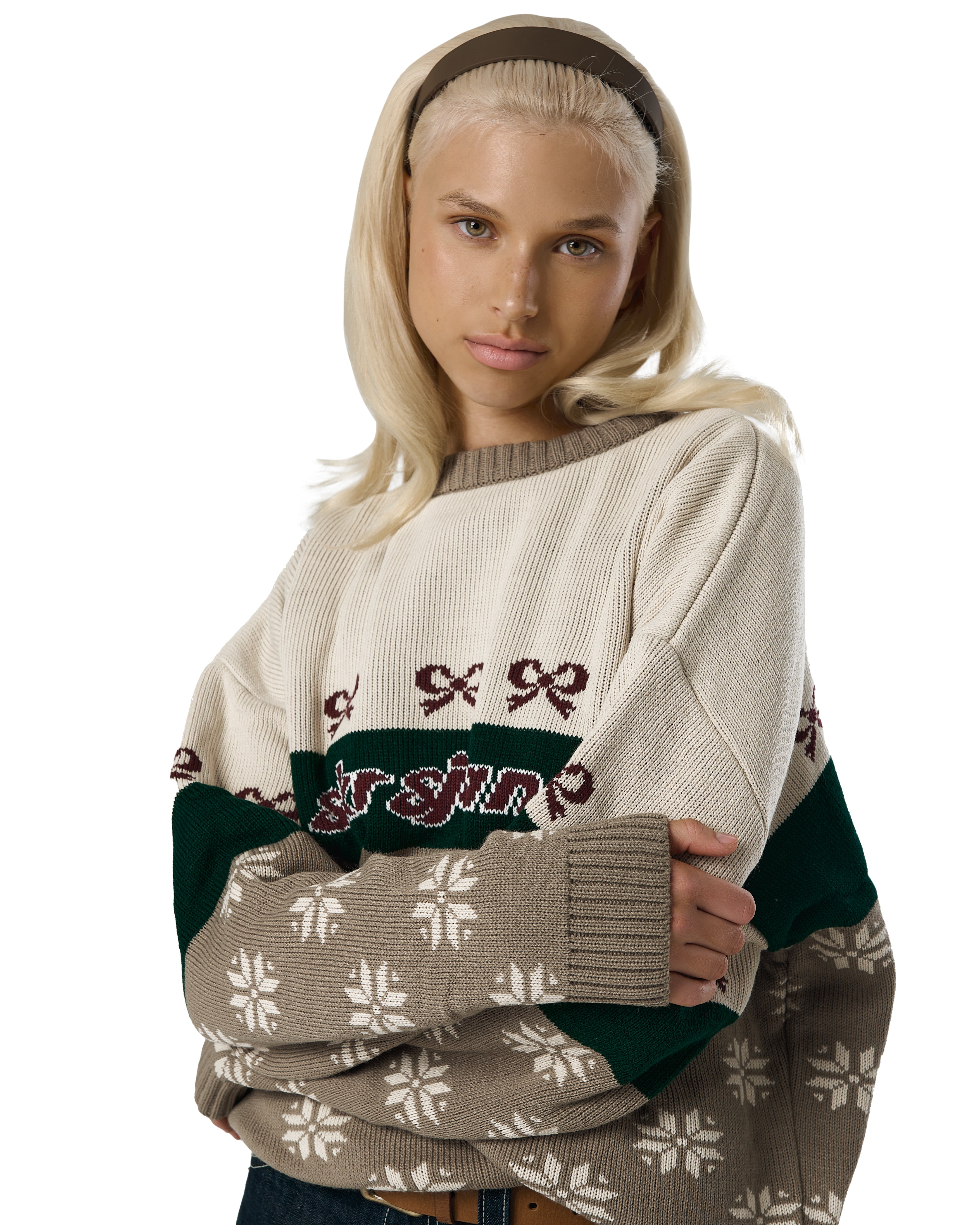 Model Josefine is 5'9" and wears size S.